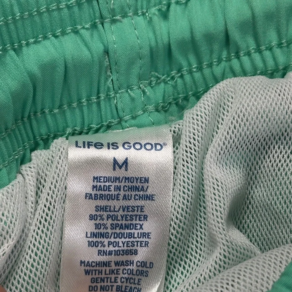 Life is Good Mens Medium Swim Trunks Mint Green Mesh Lined Board Shorts Beach